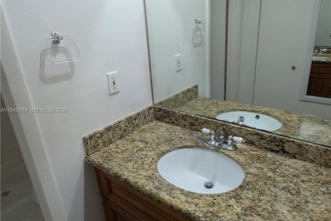 Touwnhouse à vendre à Hialeah, Floride: 2 chambres, 92.07 m2 № 1999567 - photo 22