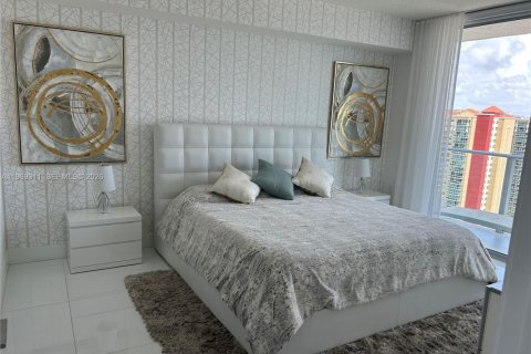 Condominio en venta en Sunny Isles Beach, Florida, 2 dormitorios, 143.16 m2 № 2030550 - foto 11