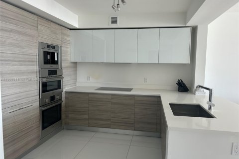 Condominio en venta en Sunny Isles Beach, Florida, 2 dormitorios, 143.16 m2 № 2030550 - foto 5