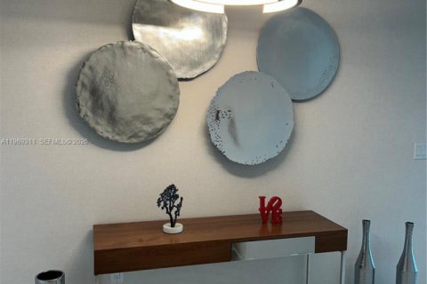 Condominio en venta en Sunny Isles Beach, Florida, 2 dormitorios, 143.16 m2 № 2030550 - foto 2