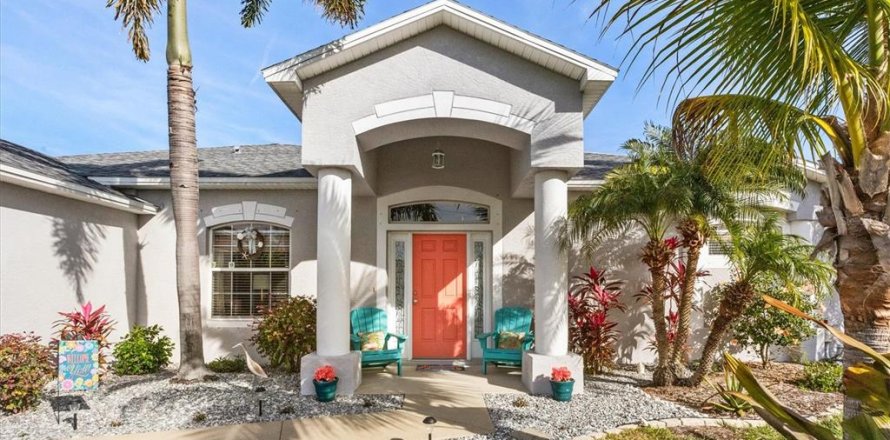 Casa en Port Charlotte, Florida 3 dormitorios, 221.48 m2 № 1716775