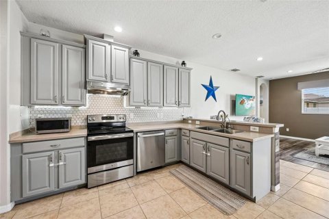 Купить виллу или дом в Парриш, Флорида 3 комнаты, 204.94м2, № 2117194 - фото 5