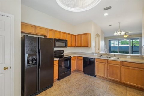 Adosado en alquiler en Tampa, Florida, 2 dormitorios, 115.2 m2 № 1909756 - foto 12