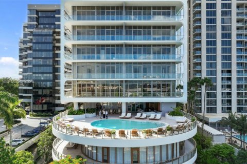 Кондоминиум с 2 спальнями в Майами, Флорида № 2048427