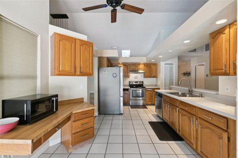 Casa en venta en Orlando, Florida, 4 dormitorios, 202.16 m2 № 2320946 - foto 16