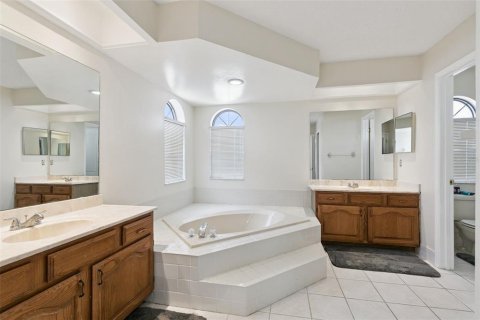 Casa en venta en Orlando, Florida, 4 dormitorios, 202.16 m2 № 2320946 - foto 25