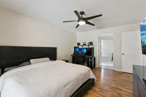 Casa en venta en Orlando, Florida, 4 dormitorios, 202.16 m2 № 2320946 - foto 20
