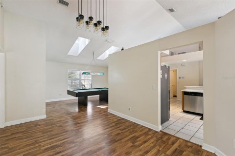 Casa en venta en Orlando, Florida, 4 dormitorios, 202.16 m2 № 2320946 - foto 10