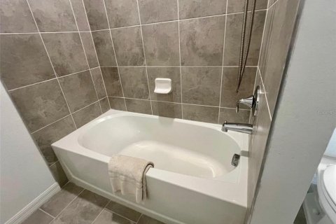 Copropriété à louer à Bradenton, Floride: 2 chambres, 104.14 m2 № 2101840 - photo 16