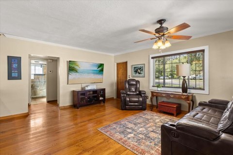 House in Saint Petersburg, Florida 2 bedrooms, 97.55 sq.m. № 1446494 - photo 4