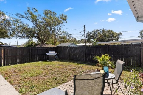 House in Saint Petersburg, Florida 2 bedrooms, 97.55 sq.m. № 1446494 - photo 16