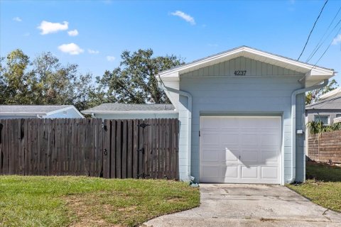 House in Saint Petersburg, Florida 2 bedrooms, 97.55 sq.m. № 1446494 - photo 19