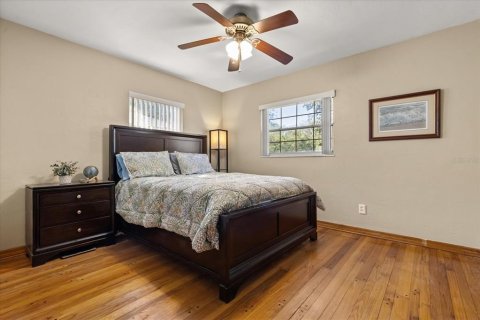 House in Saint Petersburg, Florida 2 bedrooms, 97.55 sq.m. № 1446494 - photo 12
