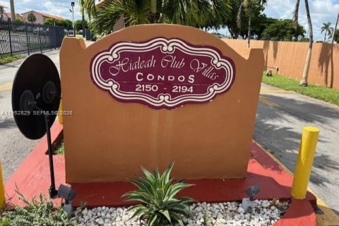 Condo in Hialeah, Florida, 1 bedroom  № 2010500 - photo 2