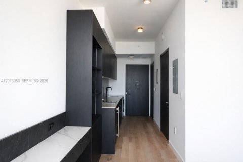 Condominio en venta en Miami, Florida, 1 habitación, 28.34 m2 № 2075518 - foto 8