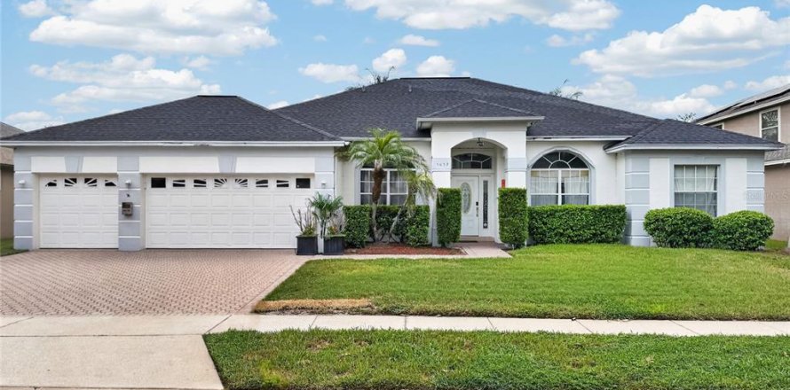 Casa en Orlando, Florida 5 dormitorios, 236.53 m2 № 2318783
