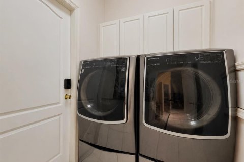 Casa en venta en Orlando, Florida, 5 dormitorios, 236.53 m2 № 2318783 - foto 21