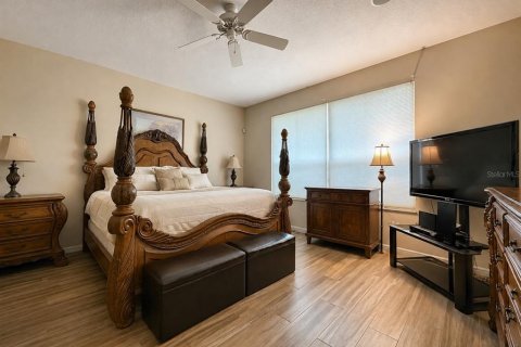Casa en venta en Orlando, Florida, 5 dormitorios, 236.53 m2 № 2318783 - foto 11