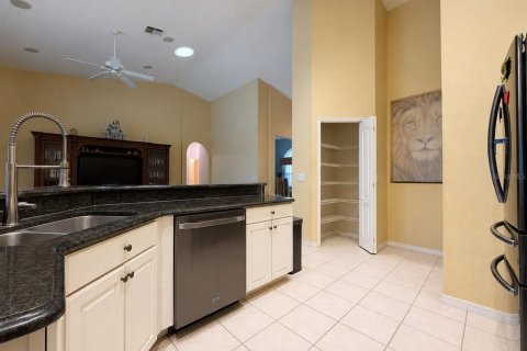 Casa en venta en Orlando, Florida, 5 dormitorios, 236.53 m2 № 2318783 - foto 9