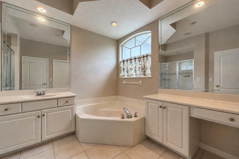 Casa en venta en Orlando, Florida, 5 dormitorios, 236.53 m2 № 2318783 - foto 12