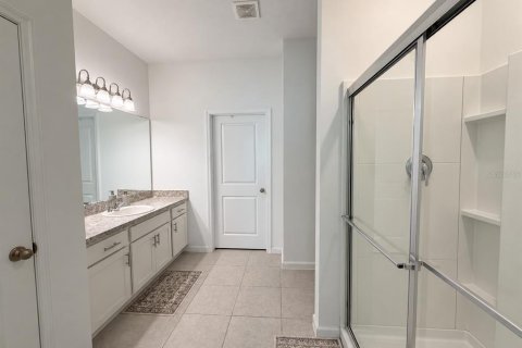 Villa ou maison à louer à Kissimmee, Floride: 4 chambres, 167.41 m2 № 2416725 - photo 13