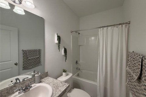 Villa ou maison à louer à Kissimmee, Floride: 4 chambres, 167.41 m2 № 2416725 - photo 10