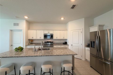 Villa ou maison à louer à Kissimmee, Floride: 4 chambres, 167.41 m2 № 2416725 - photo 9