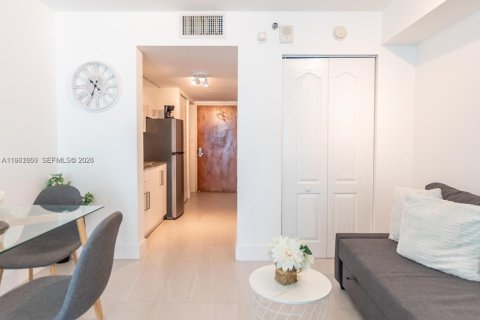 Condominio en alquiler en Miami, Florida, 39.48 m2 № 2024496 - foto 17