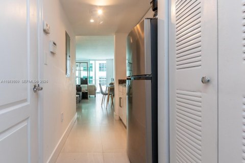 Condominio en alquiler en Miami, Florida, 39.48 m2 № 2024496 - foto 26