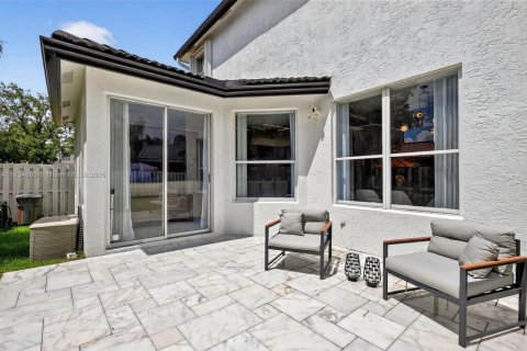 House in Miramar, Florida 4 bedrooms, 199.09 sq.m. № 1817029 - photo 27