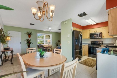Villa ou maison à vendre à Englewood, Floride: 2 chambres, 117.8 m2 № 1899208 - photo 12