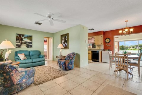 Villa ou maison à vendre à Englewood, Floride: 2 chambres, 117.8 m2 № 1899208 - photo 5