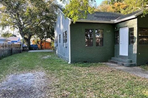 House in Miami, Florida 2 bedrooms, 83.89 sq.m. № 1997427 - photo 15