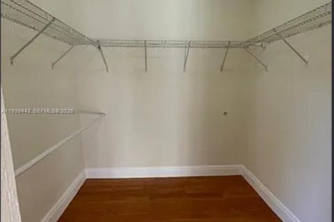 House in Miami, Florida 2 bedrooms, 83.89 sq.m. № 1997427 - photo 9