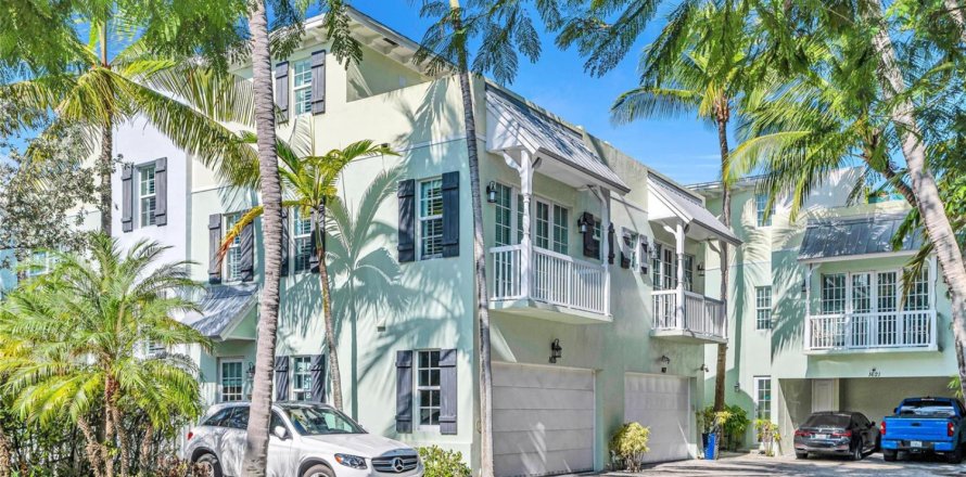 Touwnhouse à Fort Lauderdale, Floride 4 chambres, 246.38 m2 № 2262266