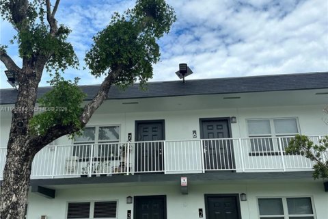 Снять в аренду квартиру в Окленд-Парк, Флорида 1 спальня, № 2006522 - фото 18