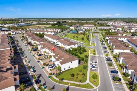 Touwnhouse à vendre à Homestead, Floride: 3 chambres, 133.97 m2 № 2066323 - photo 3