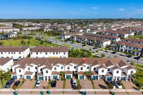 Touwnhouse à vendre à Homestead, Floride: 3 chambres, 133.97 m2 № 2066323 - photo 27