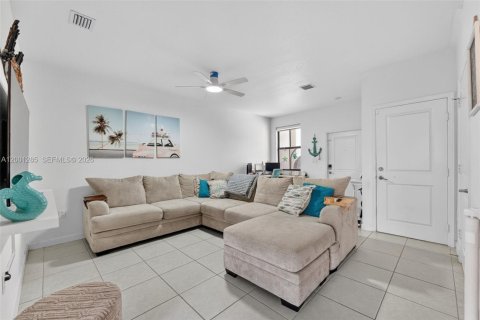 Touwnhouse à vendre à Homestead, Floride: 3 chambres, 133.97 m2 № 2066323 - photo 5