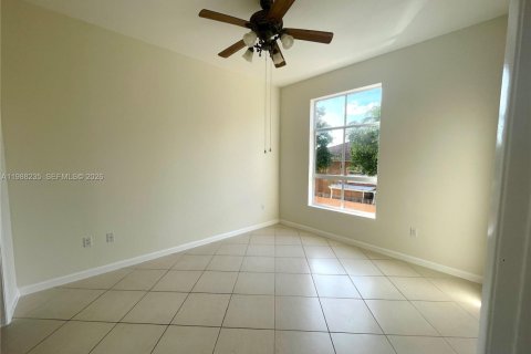 Condo in Hialeah, Florida, 2 bedrooms  № 2051451 - photo 6
