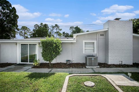 Casa en alquiler en Tampa, Florida, 3 dormitorios, 153.29 m2 № 1904908 - foto 30