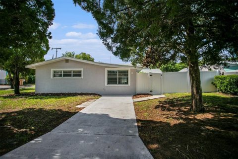 Casa en alquiler en Tampa, Florida, 3 dormitorios, 153.29 m2 № 1904908 - foto 28