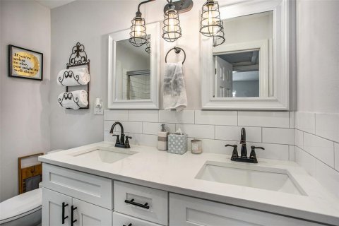 Casa en alquiler en Tampa, Florida, 3 dormitorios, 153.29 m2 № 1904908 - foto 22