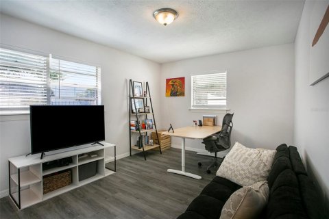 Casa en alquiler en Tampa, Florida, 3 dormitorios, 153.29 m2 № 1904908 - foto 15
