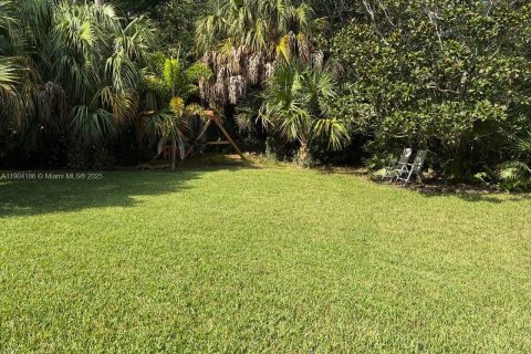 House in Stuart, Florida 3 bedrooms, 174.84 sq.m. № 1954859 - photo 7