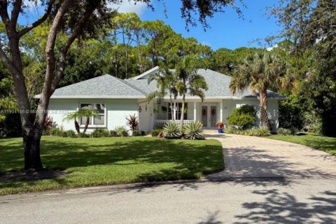 House in Stuart, Florida 3 bedrooms, 174.84 sq.m. № 1954859 - photo 3