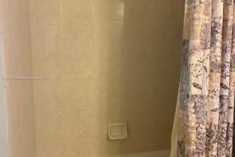 House in Stuart, Florida 3 bedrooms, 174.84 sq.m. № 1954859 - photo 25