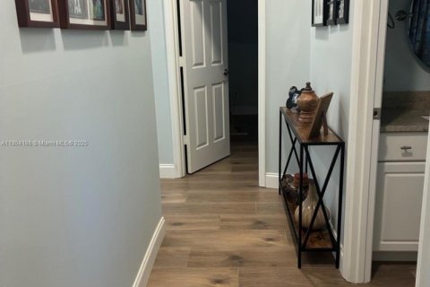 House in Stuart, Florida 3 bedrooms, 174.84 sq.m. № 1954859 - photo 23