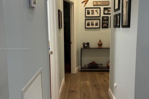 House in Stuart, Florida 3 bedrooms, 174.84 sq.m. № 1954859 - photo 13