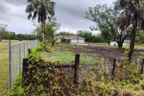 House in Punta Gorda, Florida 3 bedrooms, 148.27 sq.m. № 2217137 - photo 26